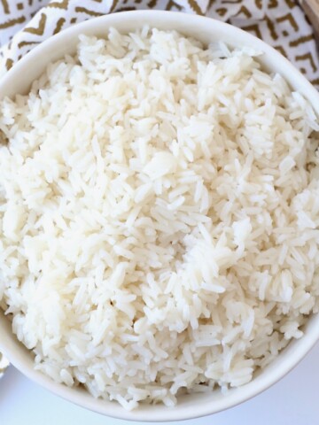 prepared coconut rice in bowl